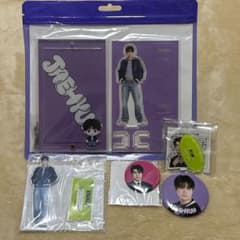 NCT127 ジェヒョン アクスタ 缶バッジ ステッカー クリアホルダー セットのサムネイル