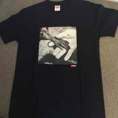 supremeのサムネイル