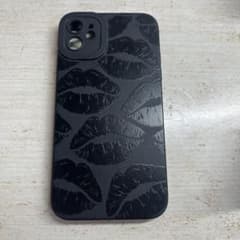 iPhone用ケース リップ柄 ブラックのサムネイル