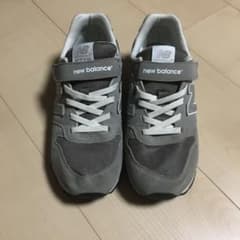 ニューバランス キッズ スニーカーのサムネイル