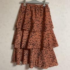 ハートがいっぱいのフリルスカートのサムネイル
