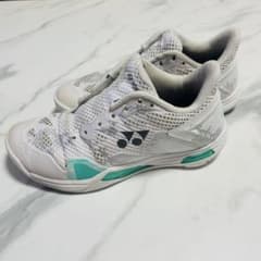 ヨネックス★YONEX★バドミントンシューズ★パワークッション★22センチのサムネイル