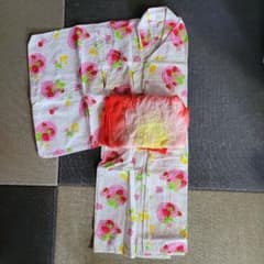 120サイズ　女の子浴衣のサムネイル