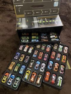 ミニカー 48台セット 専用ボックス付きのサムネイル