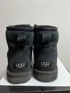 UGG Australia ブラックムートンブーツ 24㎝のサムネイル