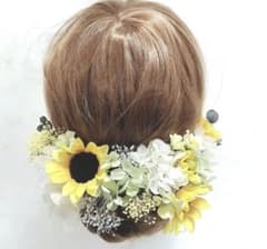 ひまわりヘアアクセサリー　結婚式　前撮り　披露宴　祭りのサムネイル