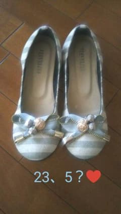 Lailani Roldan Lani様専用♥️グレーボーダーパンプス♥️