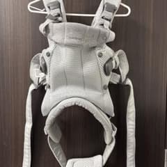 BABYBJORN グレー 抱っこ紐のサムネイル