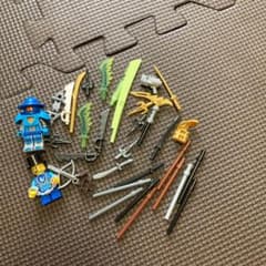 レゴニンジャゴーミニフィグと武器のサムネイル