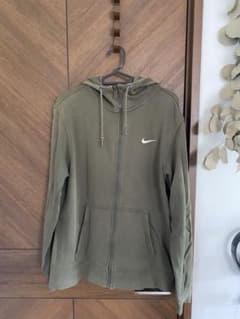 NIKE メンズ　カーキ　パーカー　Lサイズのサムネイル