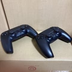 PS5 DualSense ワイヤレスコントローラー ブラック2台【ジャンク品】のサムネイル