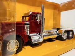 Jada/Peterbiltピータービルト コンボイ トレーラー 1/32 絶版 Jada/Peterbiltピータービルト コンボイ トレーラー 1/32 絶版 - メルカリ