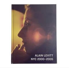 ステッカー付‼️ 絶版‼️ ALAIN LEVITT: NYC 2000-2005 ステッカー付‼️ 絶版‼️ ALAIN LEVITT: NYC 2000-2005 - メルカリ