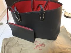 【美品】クリスチャン ルブタン/カバタ/トートバッグ【中古】のサムネイル