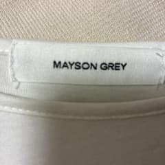 MAYSON GREY ホワイトカットソー ボタン付きのサムネイル