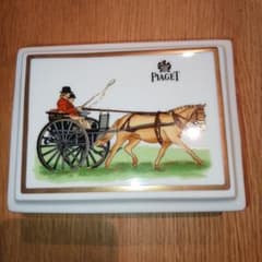 【お値下げ】Piaget 陶器製トレイ 馬車デザインのサムネイル