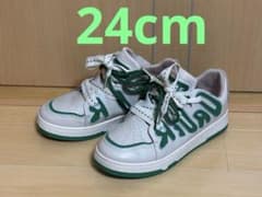 オシャレシューズ　24.0cmのサムネイル