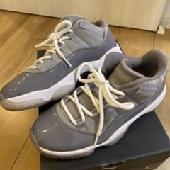 AIRJordan 11 RETRO LOWグレー スニーカーのサムネイル