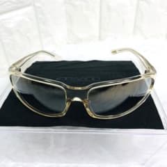 【美品】OLIVER PEOPLES Pakalas サングラス ブラピ ケース 美品】OLIVER PEOPLES Pakalas サングラス ブラピ ケース - メルカリ