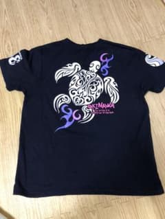 沖縄　ウミガメ　トライバル　Tシャツのサムネイル