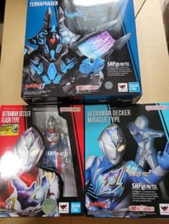S.H.Figuarts　ウルトラマンデッカーセットのサムネイル