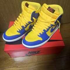 エアジョーダン1 リバースレイニーのサムネイル