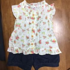 キッズ花柄ノースリーブブラウス♡ホットパンツのサムネイル