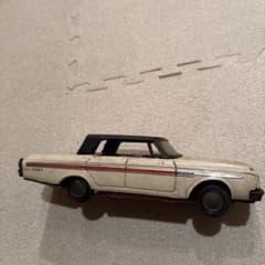 Vintage Tin Toy Car Plymouth FURYのサムネイル