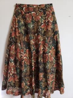 レトロファッションに。膝丈スカート花柄Sのサムネイル