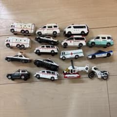 トミカ　救急車・パトカー・ヘリコプター ミニカー 16セットのサムネイル