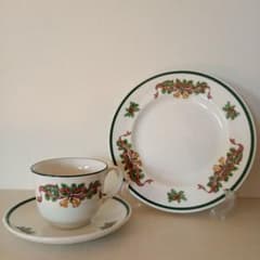 ジョンソンブラザーズ　クリスマス　プレート　19cm 　イギリス製 ジョンソンブラザーズ クリスマス トリオ 新品未使用 イギリス製