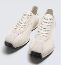 [新品・未使用] ZARA ナイロン限定版スニーカー 白 薄底 ロープロ 27のサムネイル
