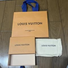 LOUIS VUITTON 箱　紙袋セットのサムネイル