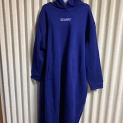 大きいサイズ　5L6L 後ろロゴパーカーロングワンピース　裏起毛のサムネイル