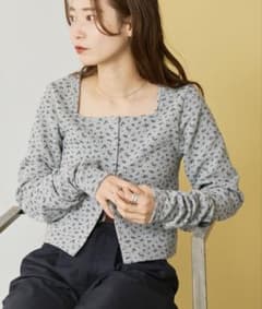 Kastane 小花柄サーマルカーディガン グレーのサムネイル