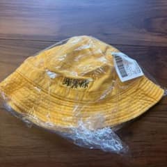 新品 LEE IZUMIDA バケットハット ゴールドのサムネイル