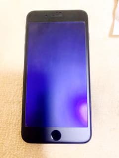 iPhone7plus ジェットブラック　256GB 新品同様のサムネイル