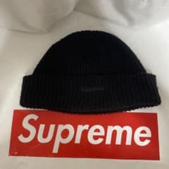 supremeのサムネイル