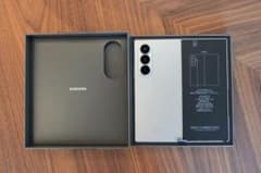 Samsung Galaxy Z Fold 7 シルバー 本体のサムネイル