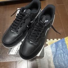 Nike Air Force 1 ブラック　シューレースチップなしのサムネイル