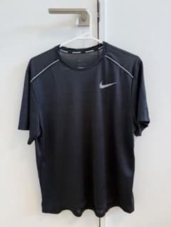 NIKE スポーツウェアのサムネイル