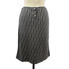 FENDI フェンディ ズッカ柄 FF柄 ニット スカート 40 ホワイト FENDI フェンディ ズッカ柄 FFロゴ ニットスカート グレー 40 - メルカリ
