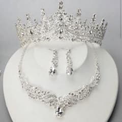 4点セット クリスタルティアラ ネックレス ピアス