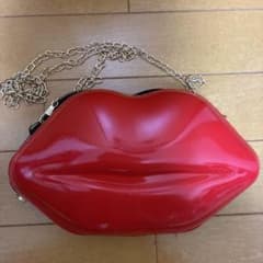 リップ型 ショルダーバッグ レッド チェーンのサムネイル