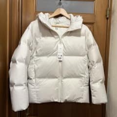 【新品・未使用・タグ付き】UNIQLO　シームレスダウン　オフホワイト　S タグ付き未使用 UNIQLO ユニクロ シームレスダウンパーカー オフ
