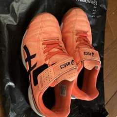 asics フットサルシューズ オレンジのサムネイル