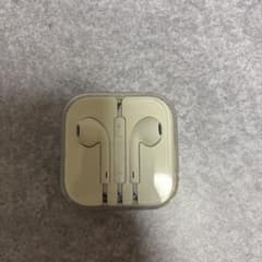 Apple 純正EarPods ホワイト 有線　Lightningイヤホンのサムネイル
