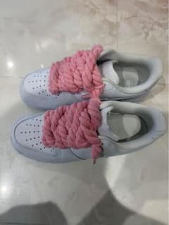 Nike Air Force 1 カスタム ピンクロープシューレースのサムネイル