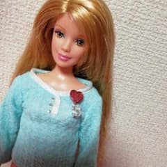 バービー　人形　服３枚とおまけ　セット　2006年製　レアのサムネイル