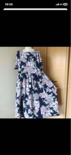 着物リメイク ポリエステル紺色花柄 フレアー袖ギャザーワンピース